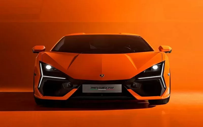 Lamborghini revuelto foto 2023